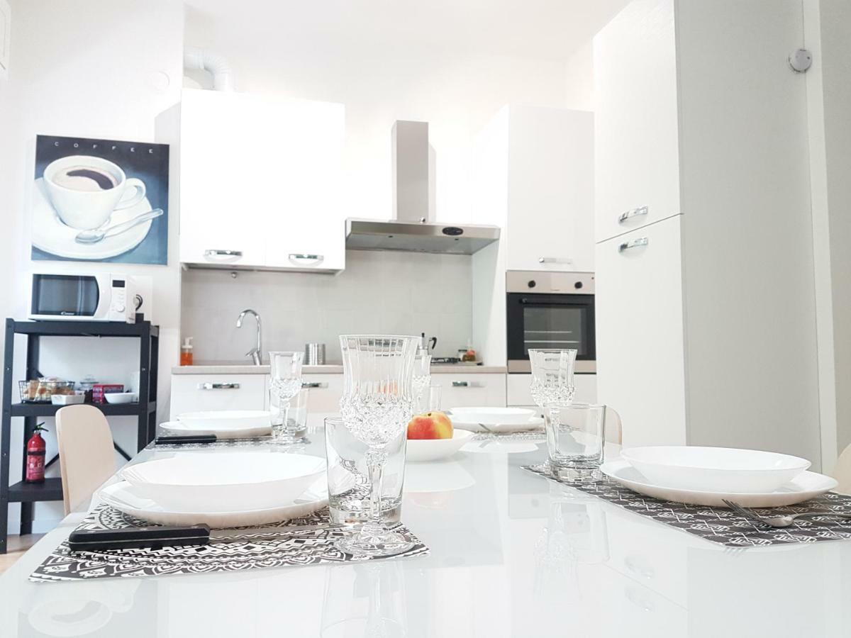 Lab3 City Private Apartment - 2 Bedrooms 帕维亚 外观 照片
